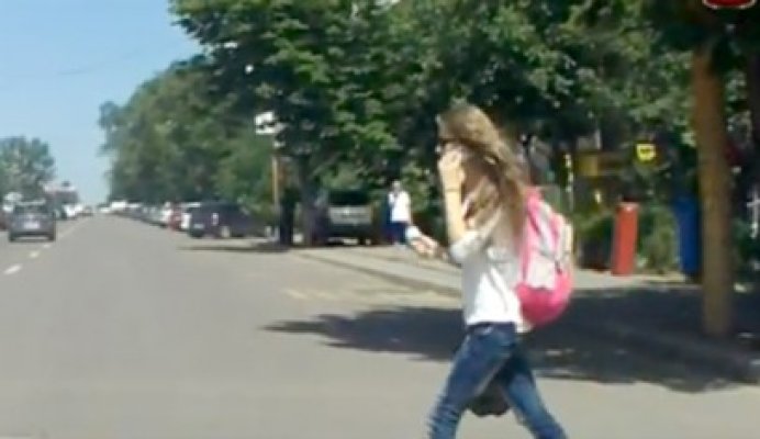 Pietonii şi şoferii din Constanţa n-au simţul conservării!